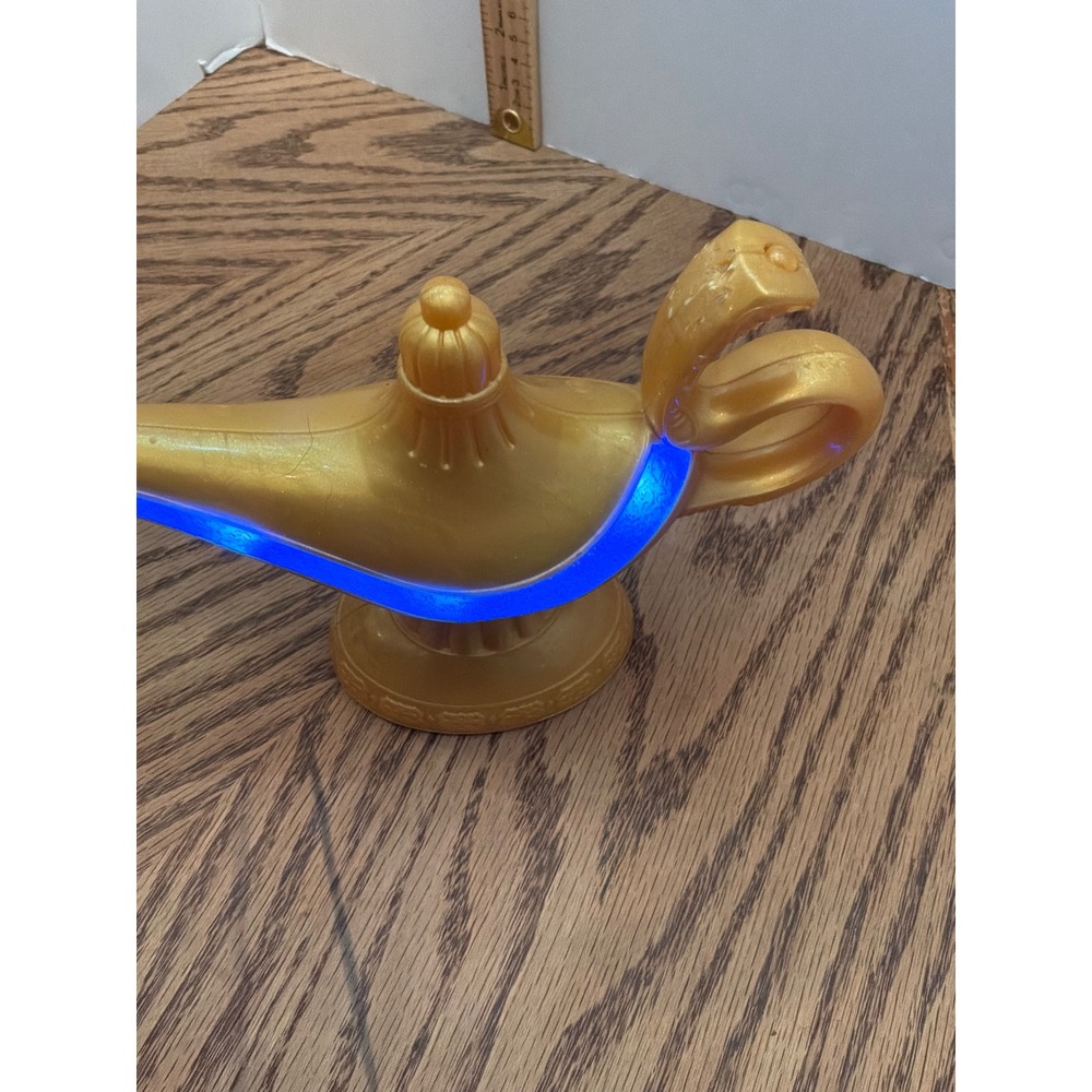 Disneycore Kids Disney Aladdin Magic Genie Lamp Toy OS Gold Light Up 86098